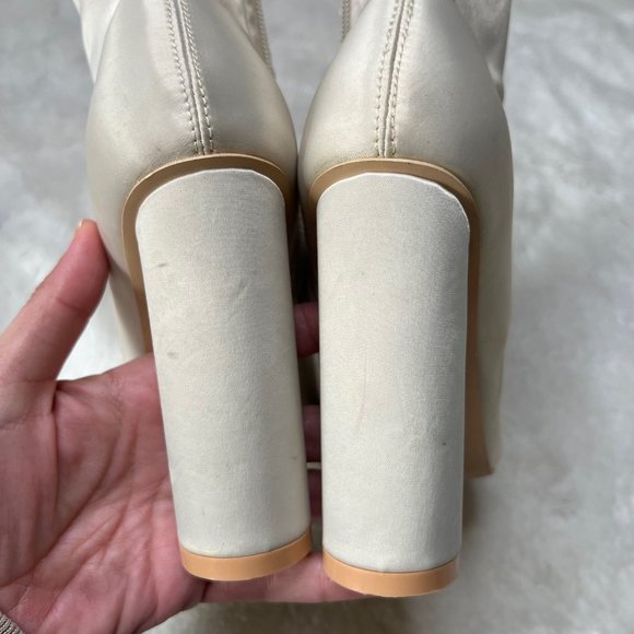 Sergio Todzi Satin Fitted Ivory Pointed Toe Ankle Zipper Boots Size 36 - Picture 6 of 14